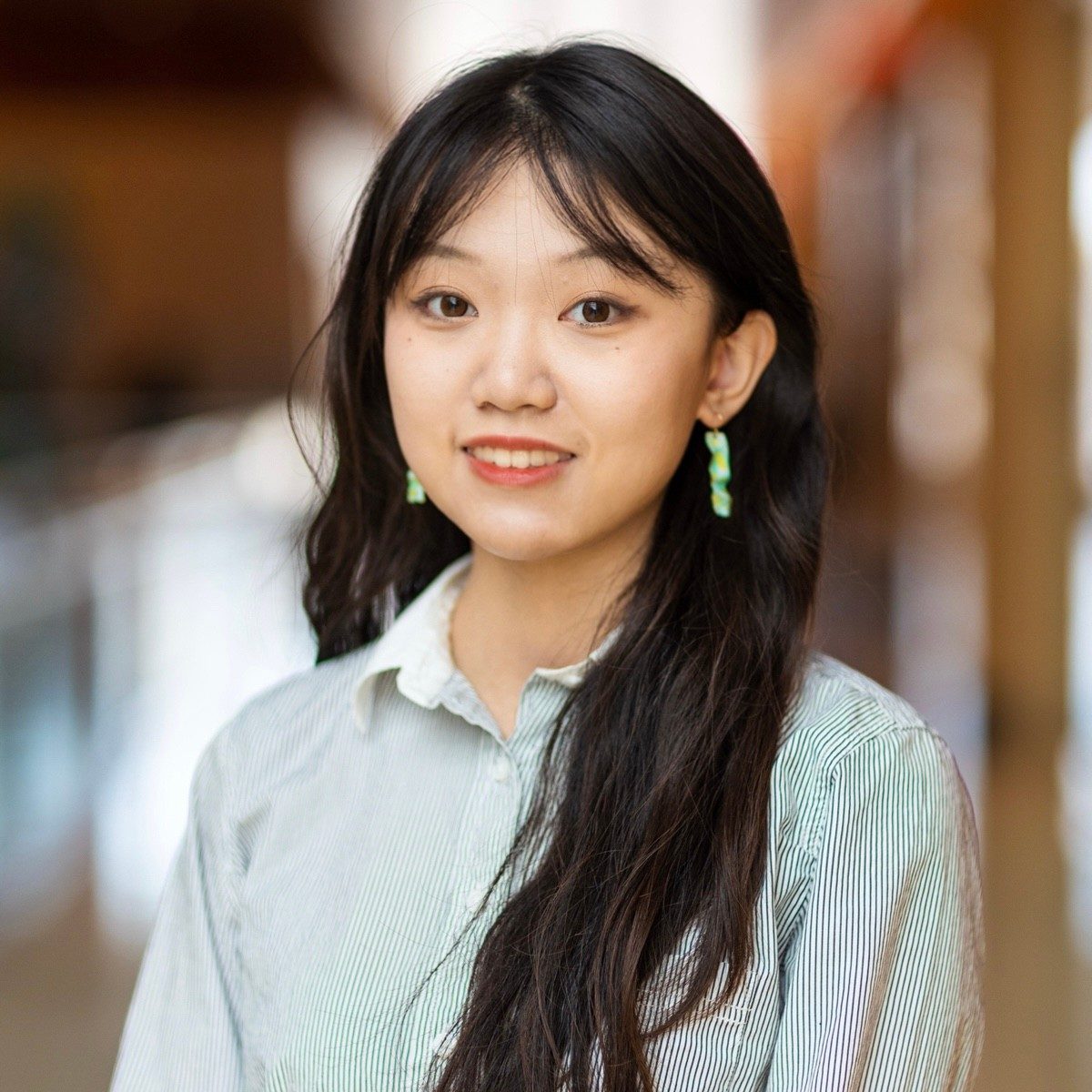 Professional headshot image of Yueyao (Willow) Zhou